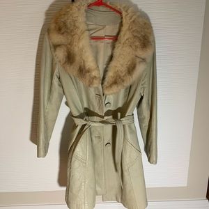 Vintage 70s Cream Leather Jacket with Fur Collar